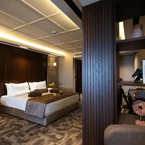 Hotel Tonight Port