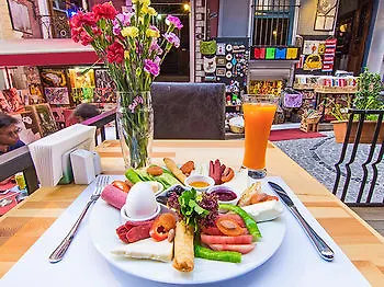 Kuzen Otel (Adults Only) Istanbul Turkey